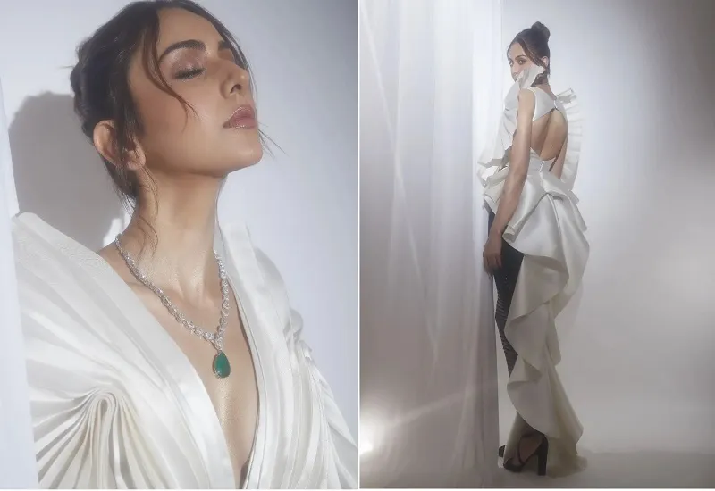 Rakul Preet Singh Photos : डीपनेक व्हाइट टॉप और ब्लैक लॉन्ग स्कर्ट में खूबसूरत दिखीं रकुल प्रीत, कातिल निगाहों से फैंस को किया घायल