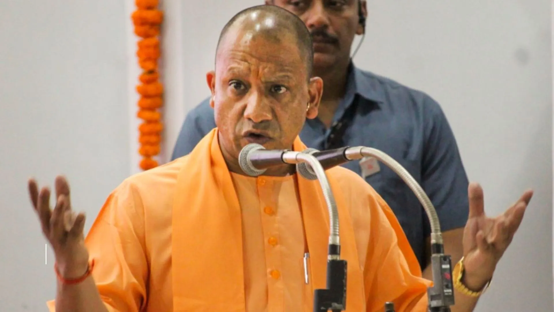 UP के छात्र अब मुगल दरबार का इतिहास नहीं पढ़ेंगे, योगी सरकार ने 12वीं की किताबों से हटाए चैप्टर
