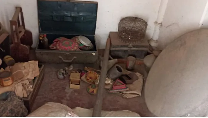 Unnao: ब्रितानी हुकूमत के जमीदार की हवेली से 50 लाख की चोरी, 65 चांदी के सिक्के, हाथी दांत समेत कई बेशकीमती सामान गायब