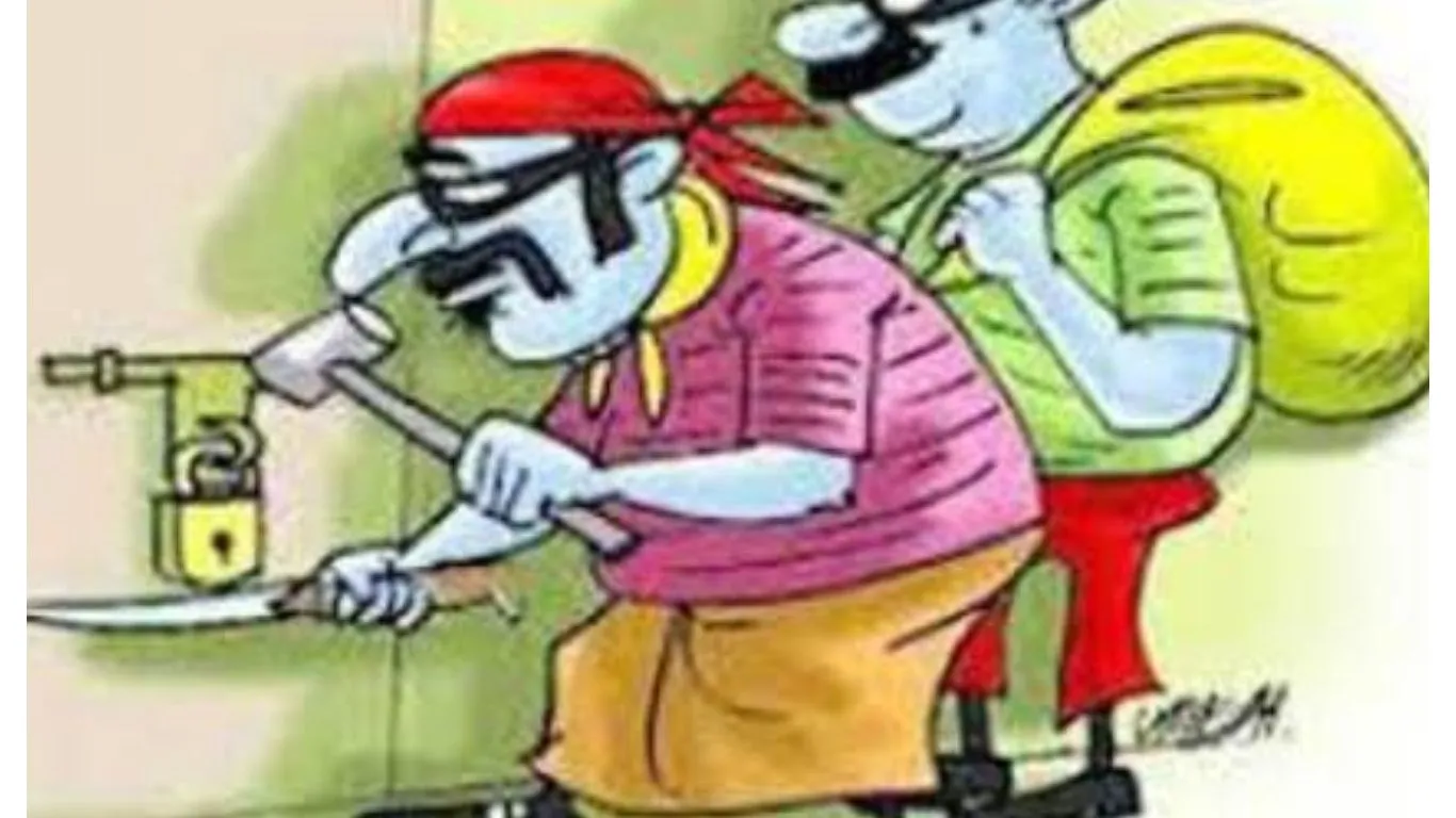 Kashipur News: रात में घर का ताला तोड़कर लाखों के गहने व नगदी चोरी, रिपोर्ट दर्ज