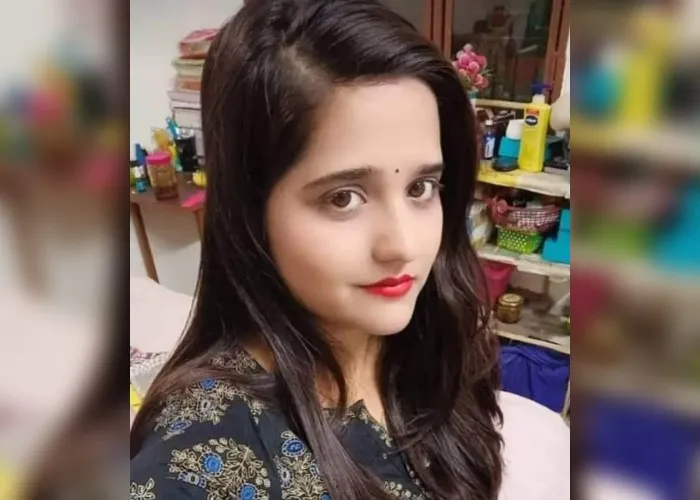UPPSC PCS Result: पुस्तकों का सहारा लेकर पहले प्रयास में पाई सफलता, Banda की दो बेटियों की सफलता की पढ़ें कहानी