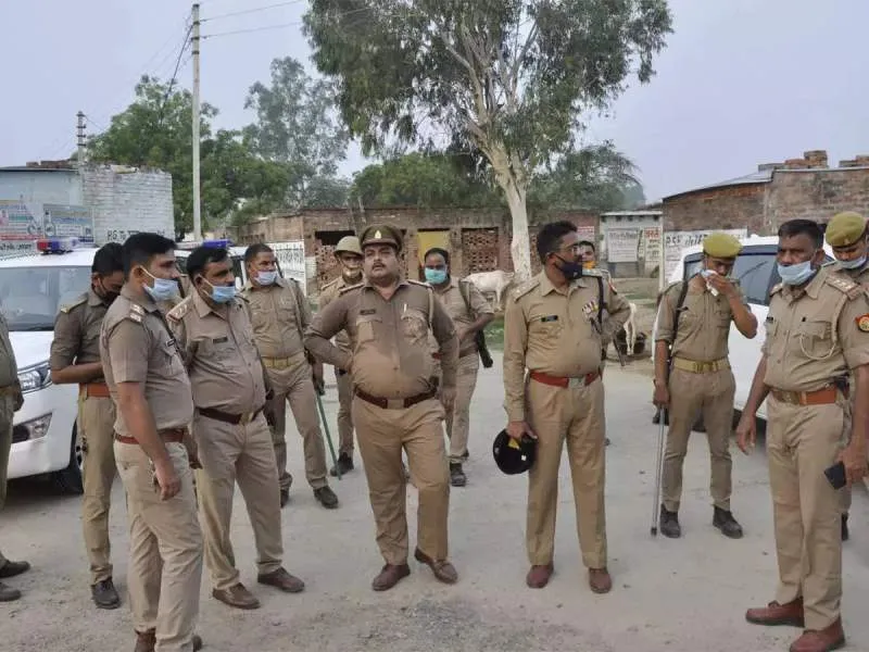 कर्नाटक में आगामी चुनाव के मद्देनजर राज्य की सीमा पर सतर्कता बढ़ाई गई 