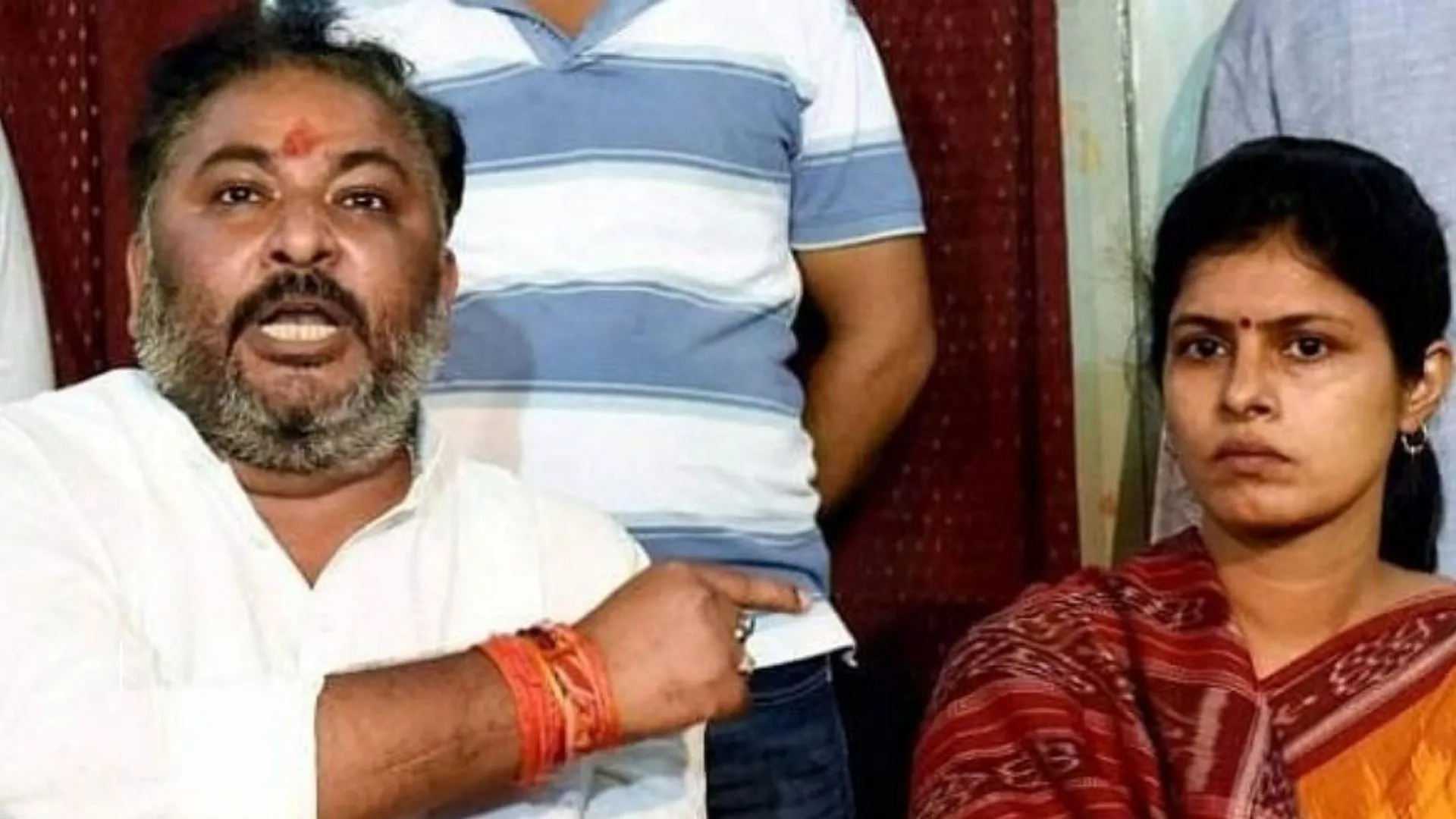 UP : अलग हुए स्वाति-दयाशंकर, टूट गई 22 साल पहले बंधी रिश्तों की डोर, कोर्ट ने दी तलाक को मंजूरी