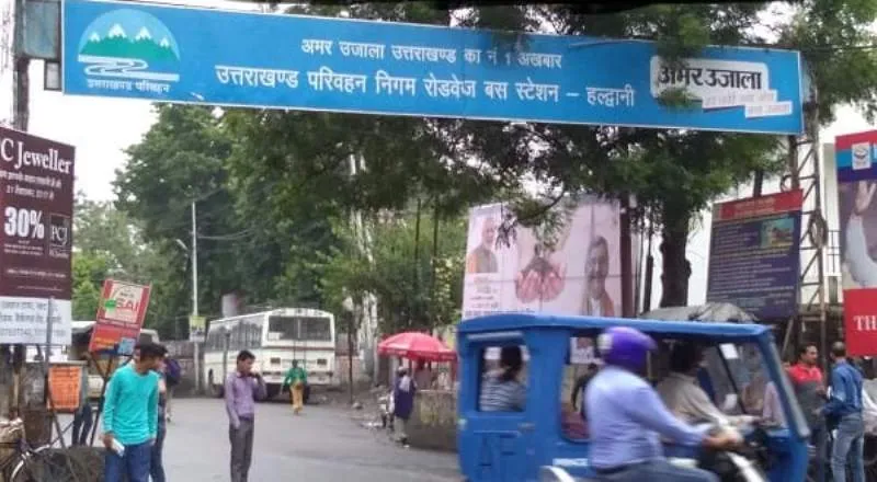 हल्द्वानी: सख्ती के साथ हटाई गईं थी दुकानें, फिर बसा दी गईं