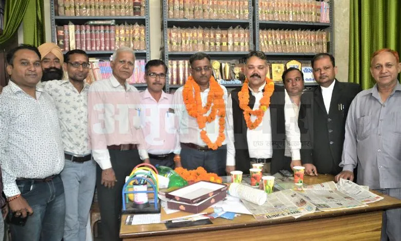 पीलीभीत: जिला संयुक्त बार एसोसिएशन के अध्यक्ष चुने गए भाजपा नेता धीरेंद्र मिश्र, महासचिव बने आनंद मिश्रा