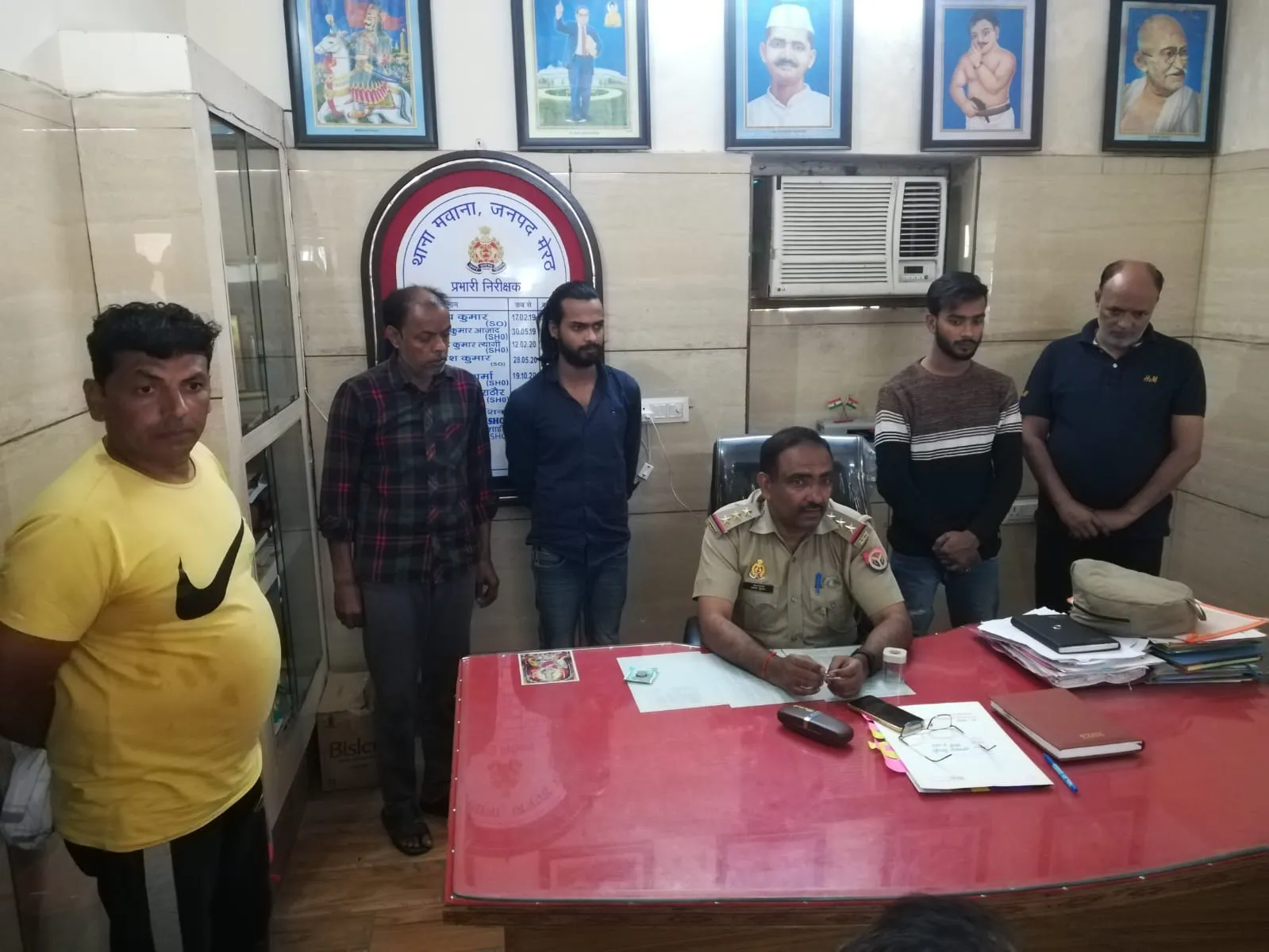 मेरठ: घर के अंदर चल रहा मिनी कमेला, छापेमारी में पुलिस ने पांच आरोपी को पकड़ा