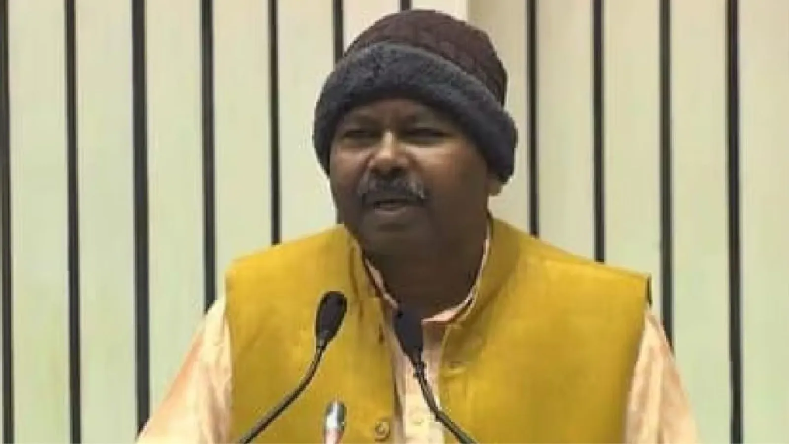 UPSC के जरिए नियुक्त हुए अधिकतर अधिकारी डकैत हैं : केंद्रीय मंत्री विश्वेश्वर टुडू