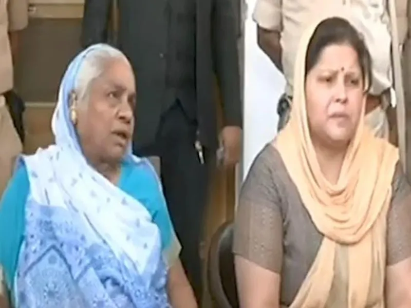 प्रयागराज: उमेशपाल की मां ने सरकार की कार्रवाई पर उठाए गम्भीर सवाल