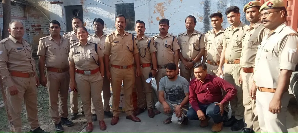 Pilibhit: चुनाव जीतने के लिए  ‍BJP नेता परोसने वाले थे मदिरा, वाहन से 11904 पौवे, 576 बोतल और 8 लीटर मिलावटी शराब बरामद, जानें मामला