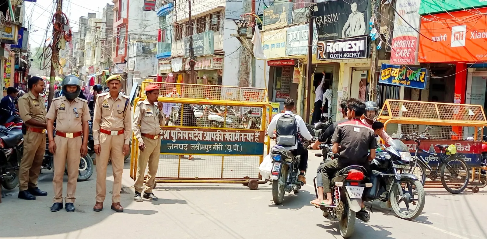 अतीक और असद की हत्या के बाद सतर्क रही पुलिस, मस्जिदों पर पुलिस की रही खास नजर