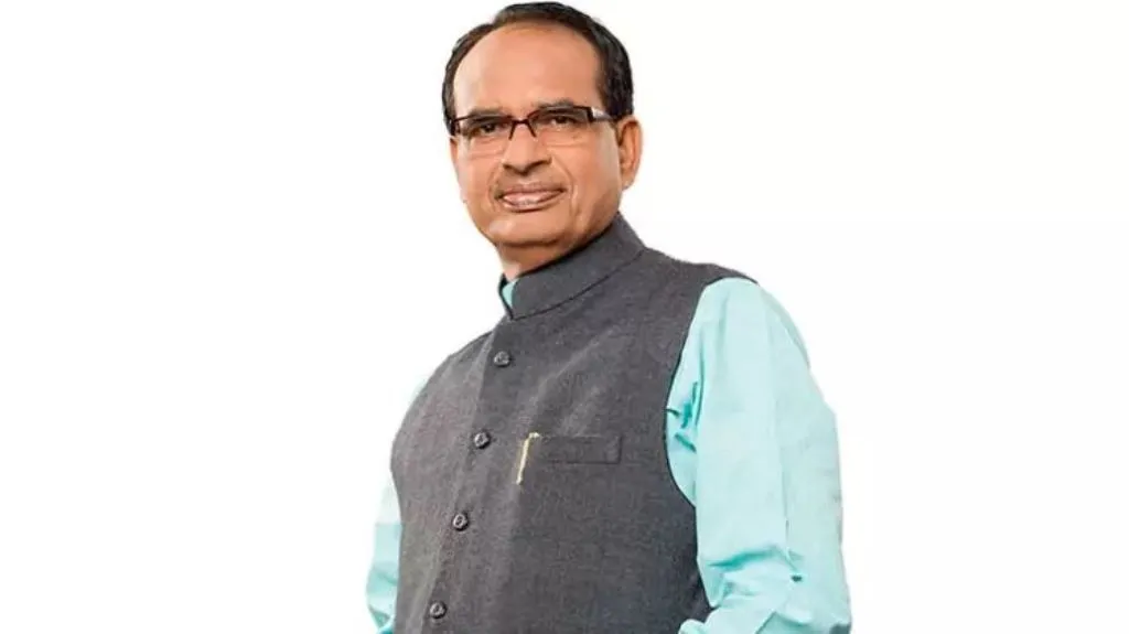 एक खानदान का नाम जपने वाले आदिवासी महिला 'रानी कमलापति' का अपमान ना करें शिवराज