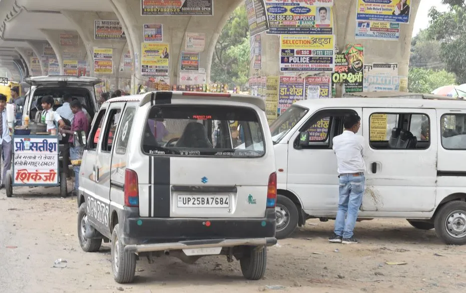 बरेली: साठगांठ का खेल..अफसर नहीं बंद करा पाए अवैध वाहन स्टैंड