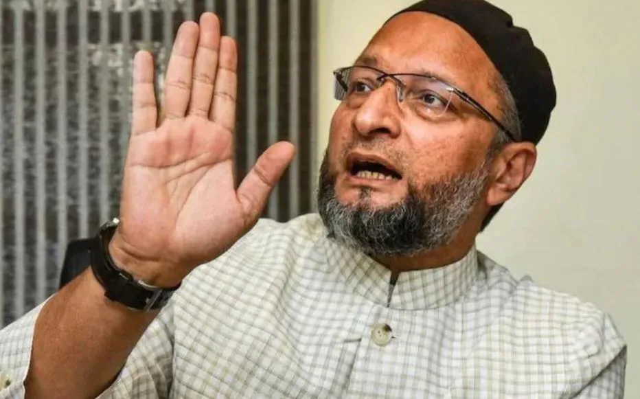  लोकसभा में वक्फ बिल पर भड़के ओवैसी, कहा- मैं सरकार को चेतावनी दे रहा हूं... मुस्लिम समुदाय इसे खारिज कर देगा