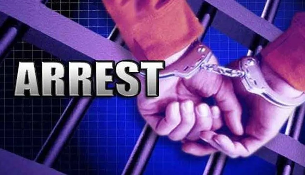 कांग्रेस कार्यकर्ता ने टीएमसी समर्थक के बेटे के घर पर फेंका बम, गिरफ्तार 