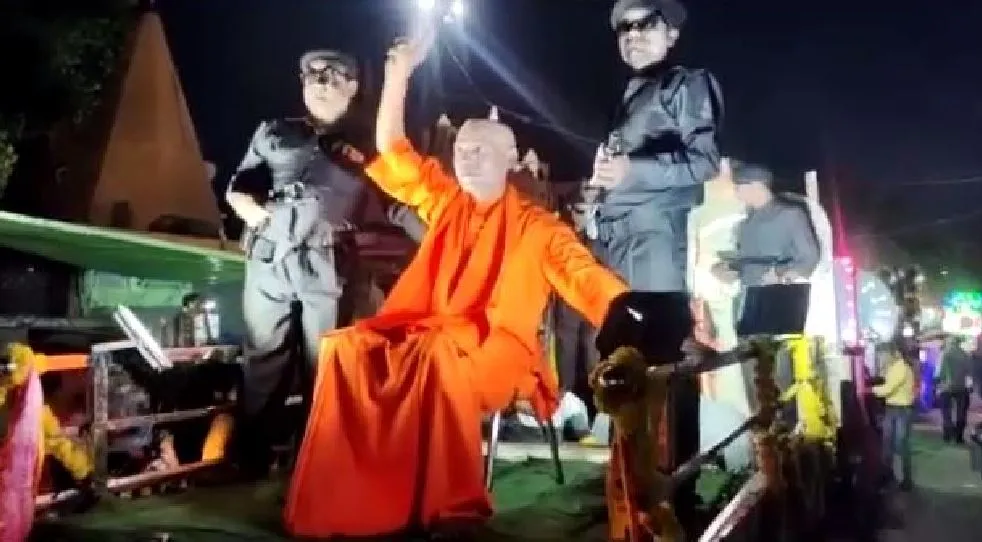 कासगंज: निकाली गई शोभायात्रा, भक्तिमय हो गया पूरा शहर