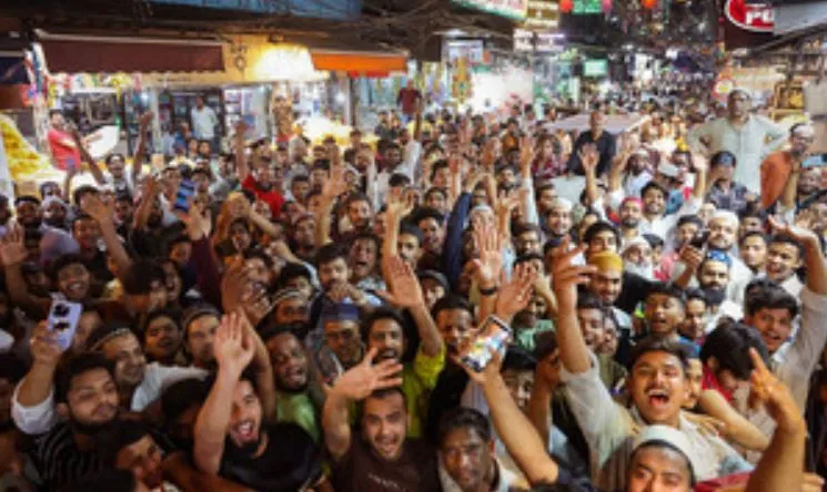 राहुल गांधी ने की मुखर्जी नगर में सिविल सेवा और SSC परीक्षा की तैयारी करने वाले युवाओं से  मुलाकात, किए अनुभव साझा