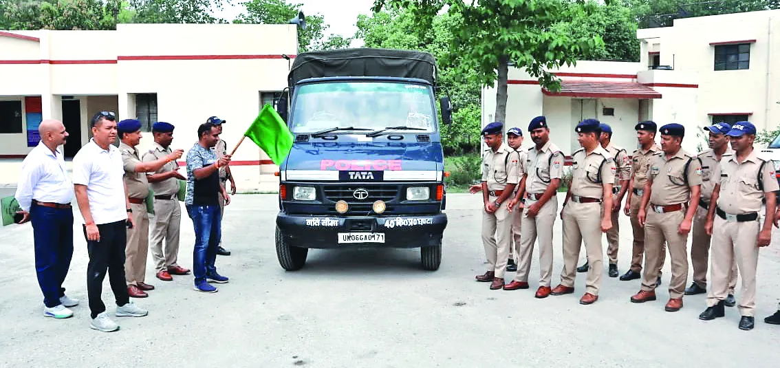 Rudrapur News: चार धाम यात्रा की ड्यूटी पर गए जवानों के लिए भेजी खाद्य सामग्री, एसएसपी ने दिखाई हरी झंडी 