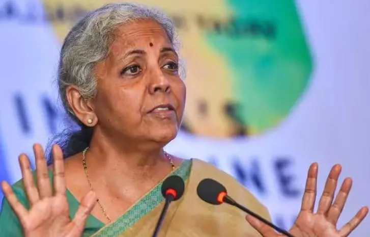 'मन की बात' में कोई राजनीति नहीं, मोदी को गाली देना कांग्रेस के डीएनए का हिस्सा: सीतारमण 