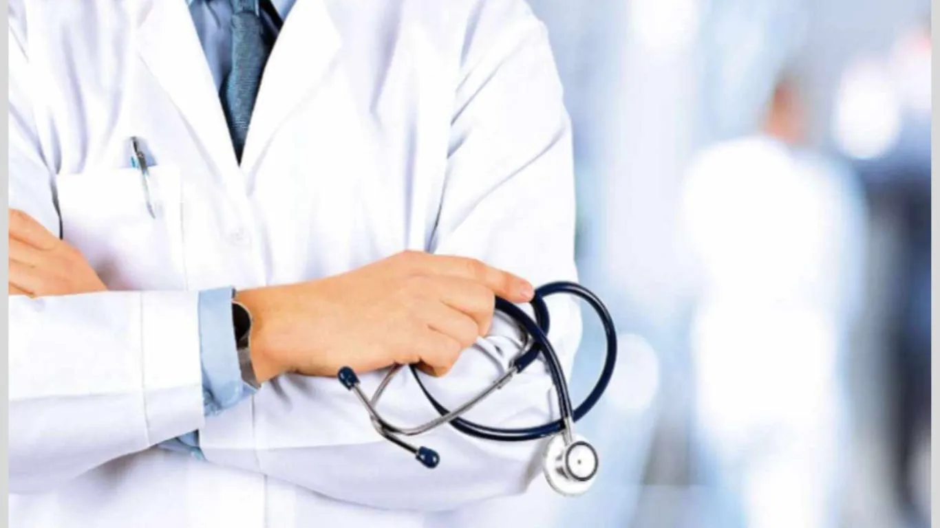 हल्द्वानीः तो क्या सरकारी चिकित्सकों को मिलेगी निजी प्रैक्टिस की छूट, नॉन प्रैक्टिस एलाउंस समाप्त करने पर मंथन 