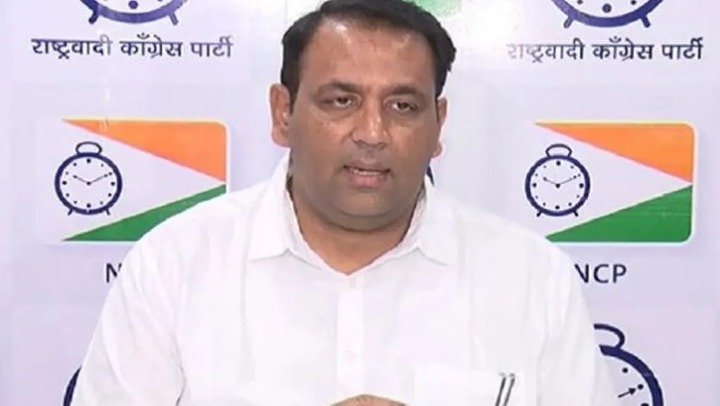 शिंदे सरकार अपना संवैधानिक कर्तव्य भूली: महेश तापसे 
