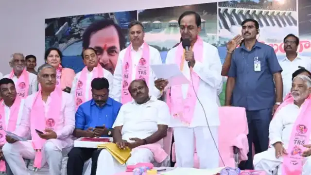 कर्नाटक चुनाव: जद(एस) का समर्थन करेगी केसीआर की पार्टी बीआरएस