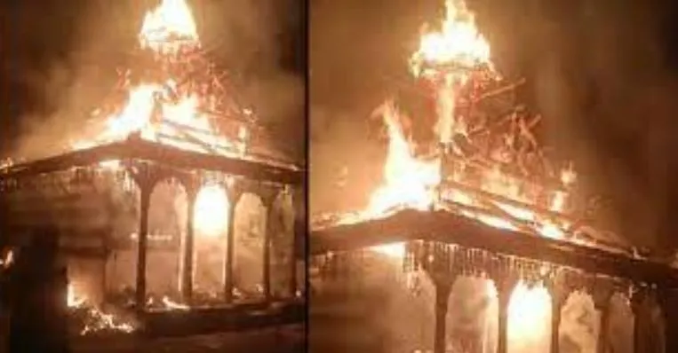 हिमाचल प्रदेश: कुलदेव नारायण मंदिर जलकर राख, करोड़ों का नुकसान