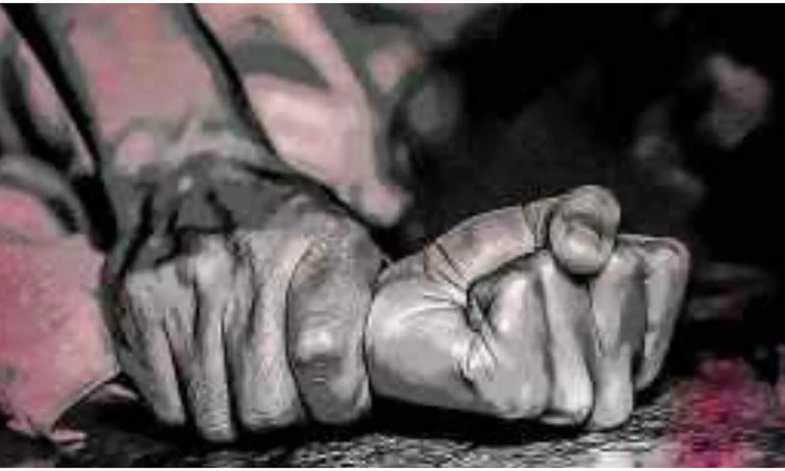 बरेली: दुष्कर्म का आरोपी दरोगा कोर्ट में नहीं हुआ हाजिर, 2022 से  चल रहा है फरार