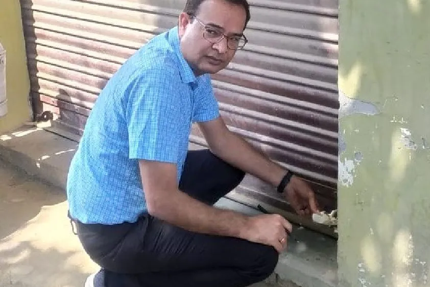 संभल: नोडल अधिकारी ने सील किए दो गैर पंजीकृत क्लीनिक, मची खलबली