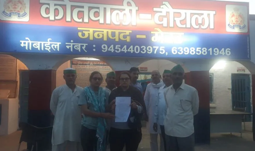 मेरठ: तारों से निकली चिंगारी से दो बीघा गेहूं की फसल जलकर नष्ट, महिला किसानों ने की मुआवजा दिलाए जाने की मांग 