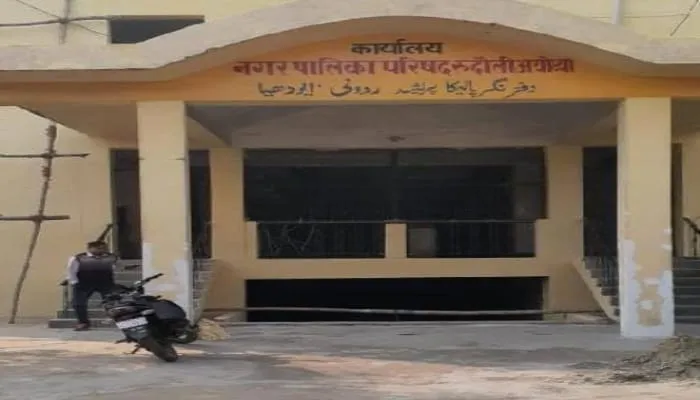 अयोध्या : टिकट के लिए फेरा, नेताओं के यहां लगा दावेदारों का डेरा