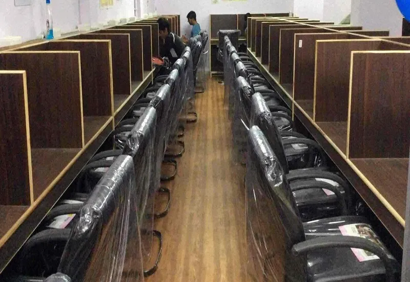 मुरादाबाद : निजी लाइब्रेरी में पढ़ाई कर भविष्य बना रहे युवा