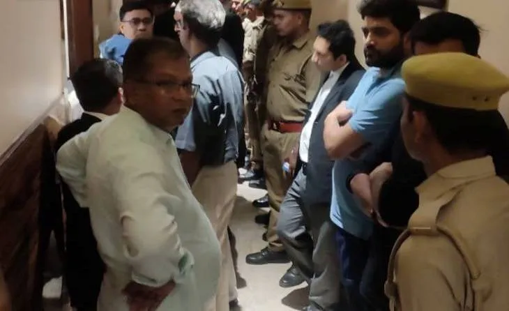 प्रयागराज : होटल में फंदे से लटकता मिला डिप्टी सीएमओ का शव