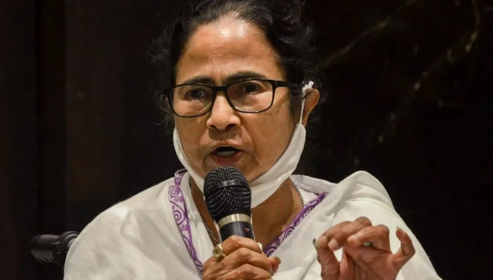 बंगाल के कालियागंज थाने को जलाने के लिए बाहरी लोगों को लाया गया था: ममता बनर्जी