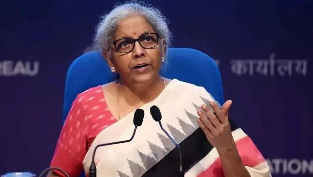 आपूर्ति से जुड़ी मौसमी समस्याओं से बढ़ी महंगाई, सरकार की स्थिति पर लगातार नजर: सीतारमण 
