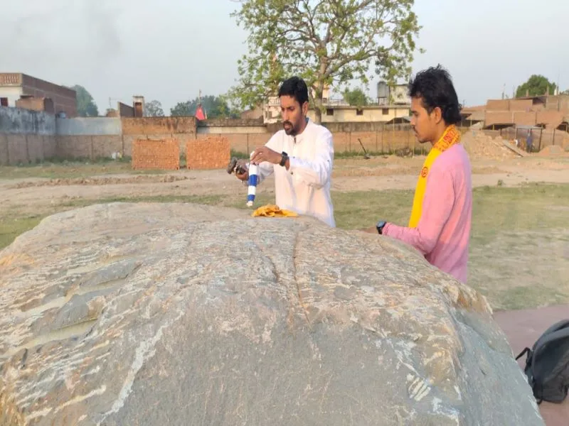 अयोध्या : श्याम शिला को तराश मैसूर के अरुण बनाएंगे रामलला की मूर्ति 