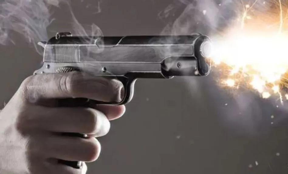 कासगंज: दो पक्षों में विवाद के बाद फायरिंग, 12 साल की बच्ची को लगी गोली...हालत गंभीर 