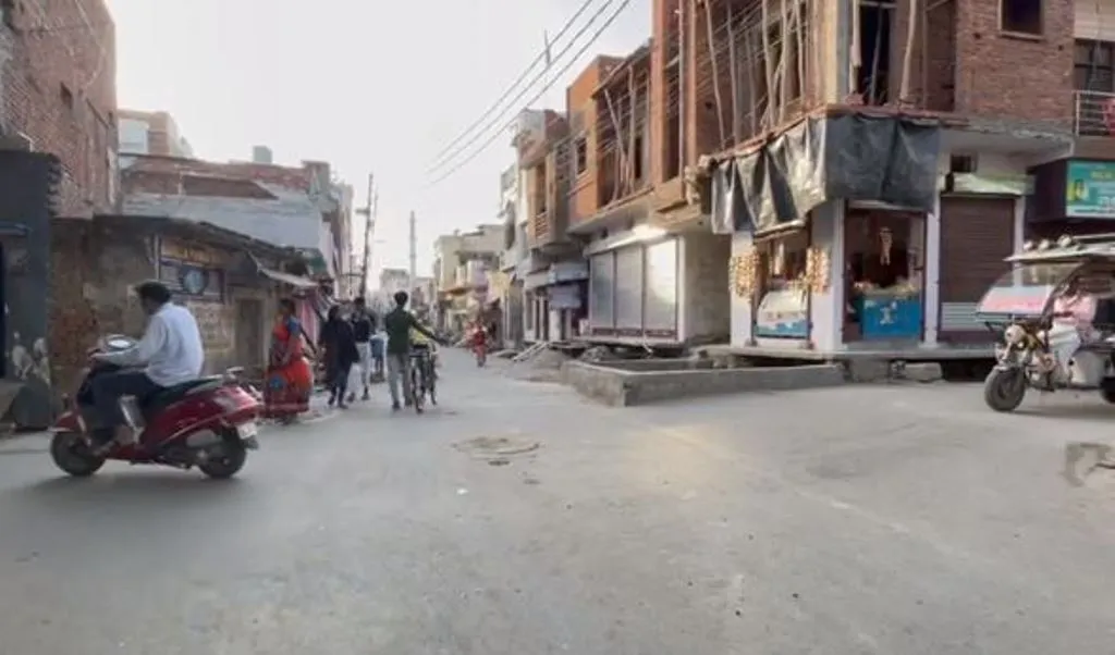 बरेली: वार्ड 40 में लोगों को पीने के लिए मिल रहा साफ पानी, रोड भी चकाचक, डलावघर को लेकर लोग परेशान