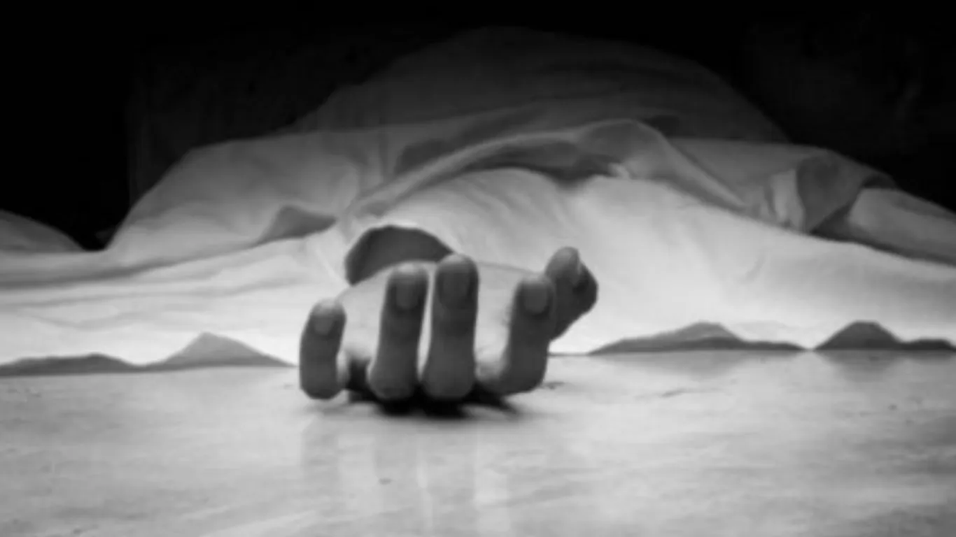 Kashipur News: संदिग्ध परिस्थितियों में झाड़ियों में पड़ा मिला युवक का शव, क्षेत्र में सनसनी