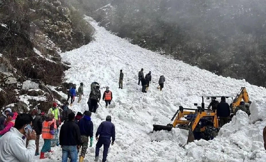 सिक्किम हिमस्खलन में लखीमपुर-खीरी के पिता-पुत्री की मौत, दो घायल