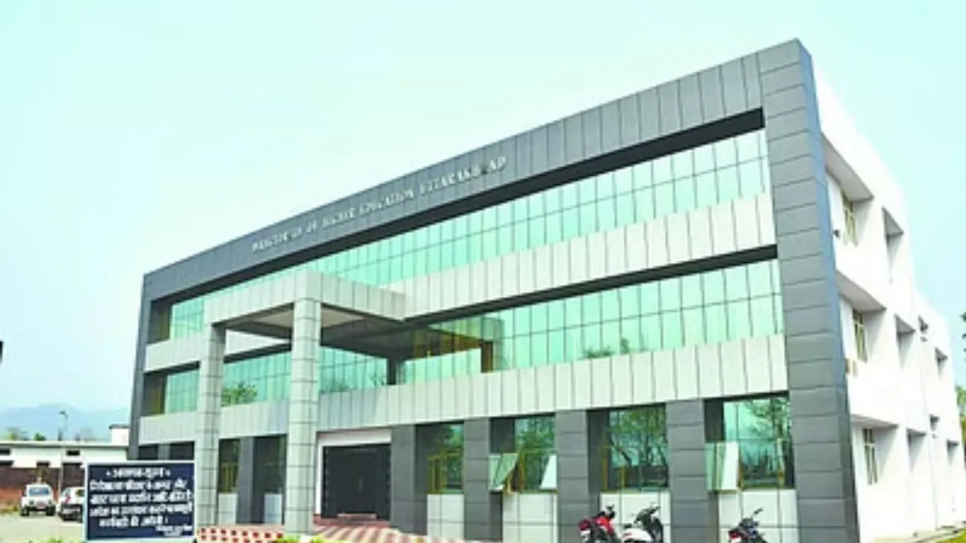 Haldwani News: हाल-ए-उच्च शिक्षा... बेहद धीमी गति से हो रहे महाविद्यालयों के निर्माण कार्य, 31 मई तय है कार्य पूर्ण होने की तारीख 