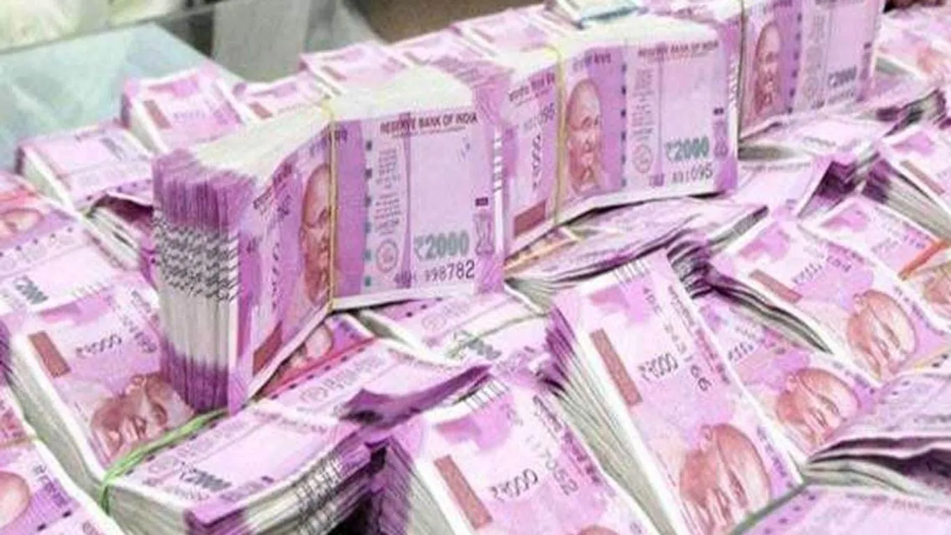 Dehradun News: निजी कंपनी के अकाउंटेंट के घर से करोड़ों का कैश बरामद, जांच में जुटा इनकम टैक्स