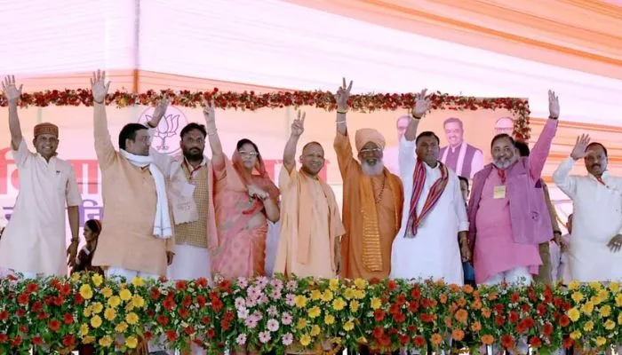 CM Yogi In Unnao: सीएम योगी बोले- प्रधानमंत्री मोदी का विजन, UP का मिशन, प्रदेश में अब उपद्रव नहीं उत्सव होते