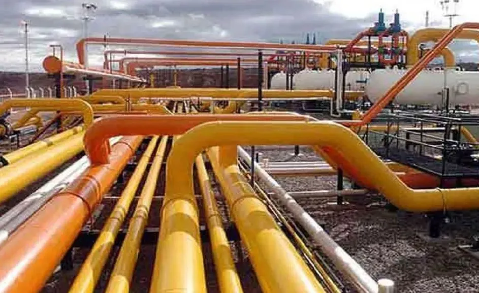  सरकार ने गैस कीमत तय करने का फॉर्मूला बदला, सीएनजी, पाइपलाइन वाली रसोई गैस की मूल्य सीमा की तय 