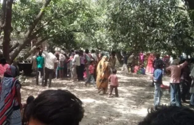 छत्तीसगढ़ : दंपति और उनके दो नाबालिग बच्चों के शव मिले पेड़ से लटकते 
