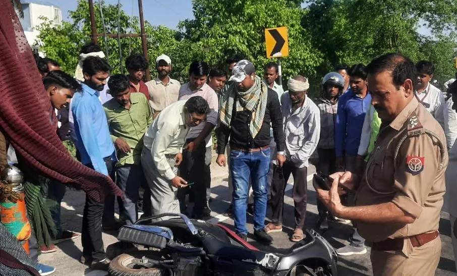 बरेली: हाइवे हुआ पति-पत्नी के खून से लाल, ट्रक ने स्कूटी को पांच सौ मीटर तक रौंदा