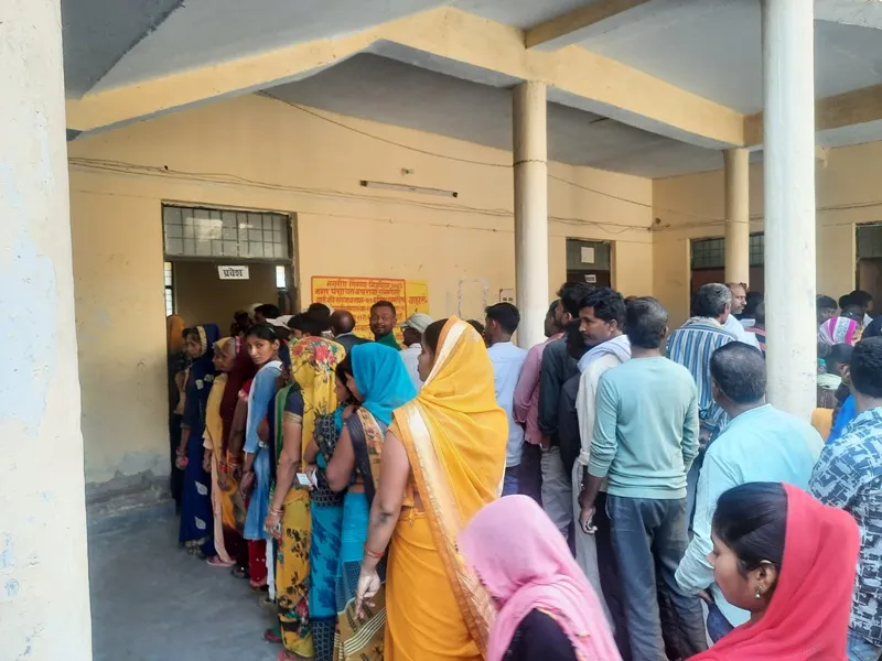 रायबरेली निकाय चुनाव: मतदाताओं में उत्साह, दो घंटे में 18 फीसदी मतदान 