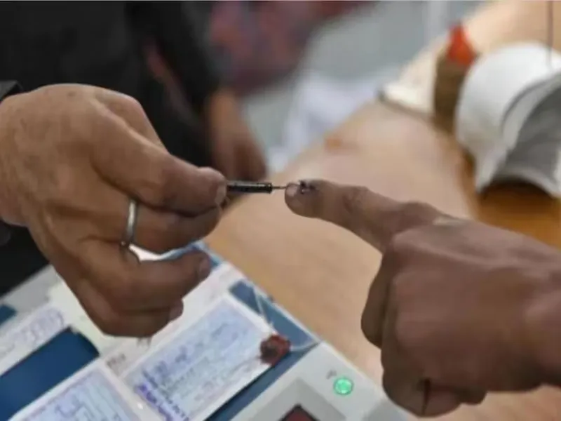 झांसी नगर निकाय चुनाव: दोपहर 1 बजे तक 30. 53 प्रतिशत हुआ मतदान