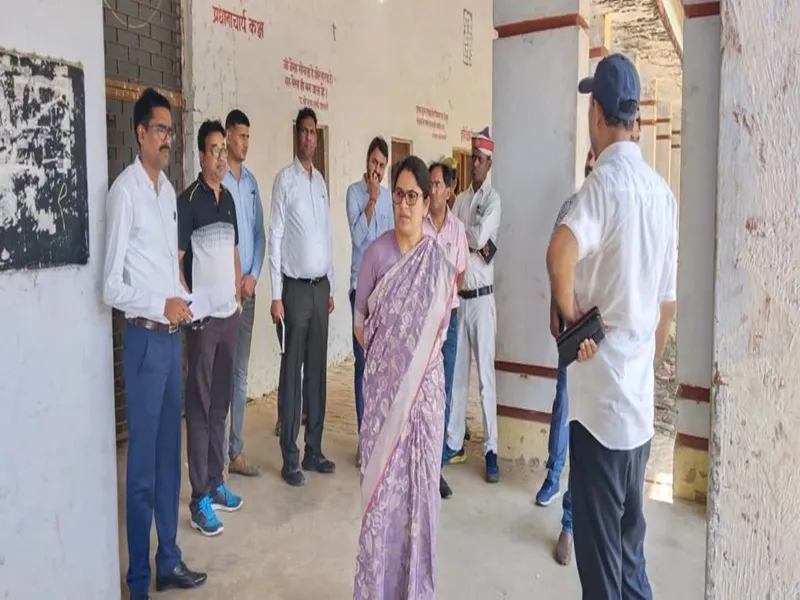 बस्ती: किसान डिग्री कॉलेज में बन रहे मतगणना स्थल का जिलाधिकारी ने लिया जायजा, दिए ये निर्देश