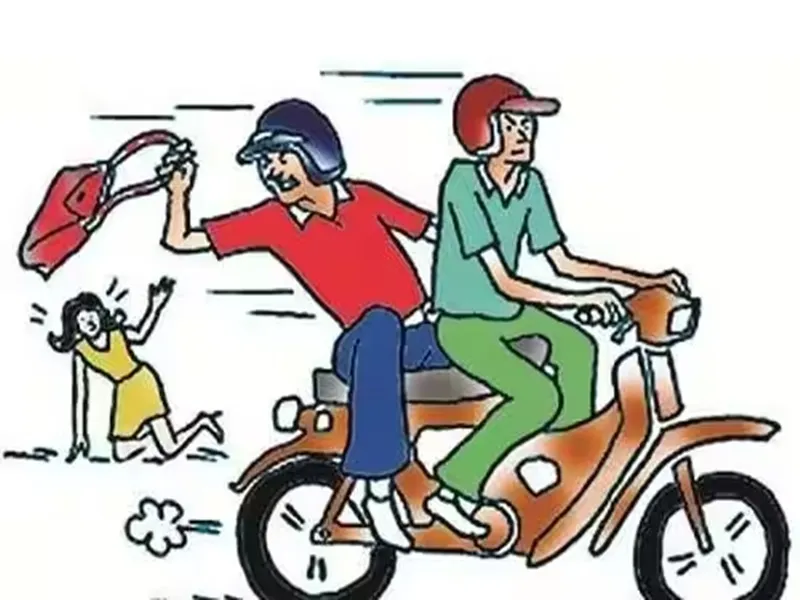 Lucknow Crime News: चलती स्कूटी से महिला से बाइक सवार बदमाशों ने छीना पर्स, नीचे गिरने मां-बेटे हुए घायल 