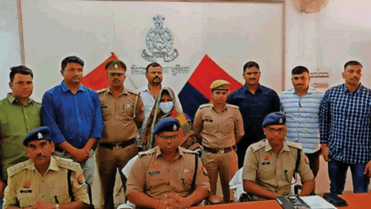 छत्तीसगढ़: ईडी ने शराब घोटाले से जुड़े धन शोधन मामले में रायपुर के महापौर के भाई को गिरफ्तार किया 